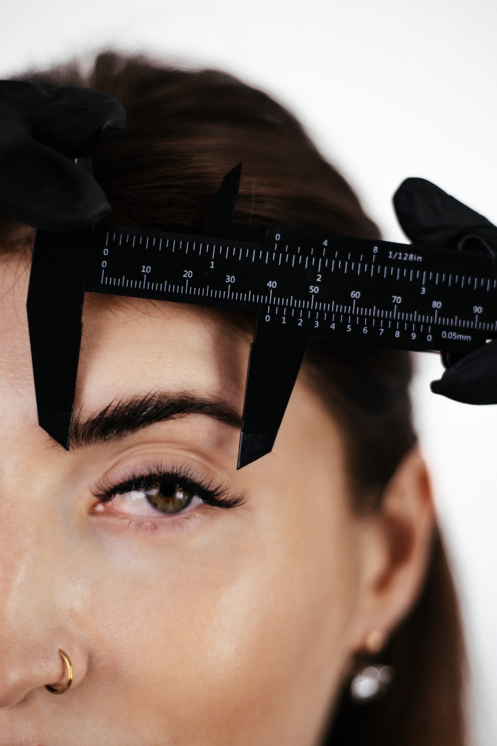 Makro beauty - stylizacja brwi